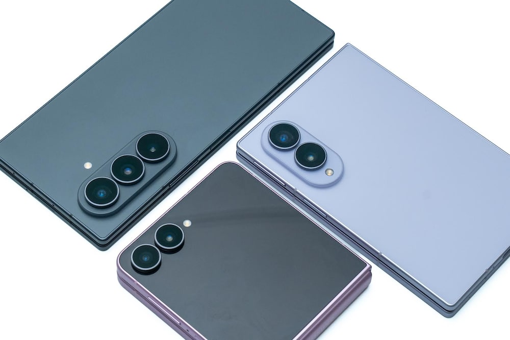 Samsung Galaxy Z Fold Samsung Galaxy Z Fold