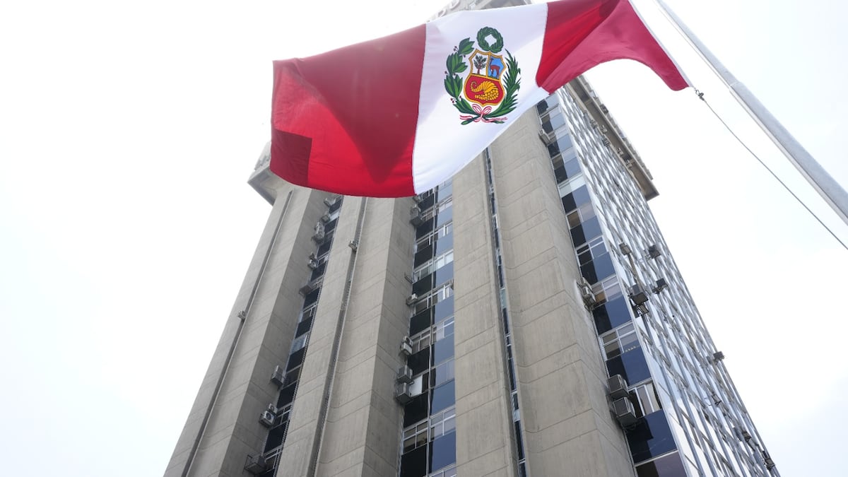 Sheinbaum afirma que México tiene la intención de reestablecer relación con Perú
