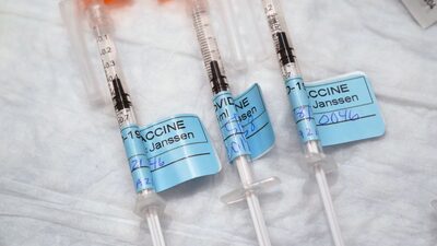 FDA libera lote de vacina da J&J após análise de segurança FDA libera lote de vacina da J&J após análise de segurança