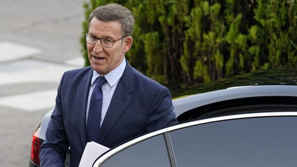 Oposición española se encamina a desbancar a Sánchez pero necesitará la ultraderecha Oposición española se encamina a desbancar a Sánchez pero necesitará la ultraderecha