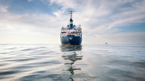 Frete de combustível dos EUA para o Brasil fica 10 vezes mais caro em 4 meses Frete de combustível dos EUA para o Brasil fica 10 vezes mais caro em 4 meses