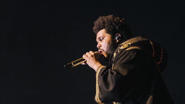 The Weeknd negocia acordo de US$ 1 bilhão com direitos autorais como garantia The Weeknd negocia acordo de US$ 1 bilhão com direitos autorais como garantia