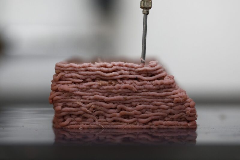 Carne falsa impresa en 3D por Redefine Meat Ltd. Carne falsa impresa en 3D por Redefine Meat Ltd.