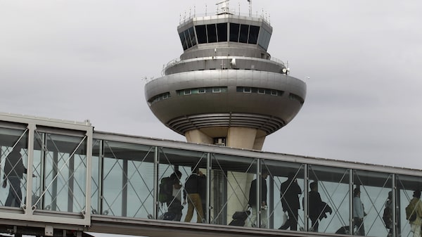 España cierra espacio aéreo a vuelos estadounidenses implicados en la ofensiva contra Irán España cierra espacio aéreo a vuelos estadounidenses implicados en la ofensiva contra Irán