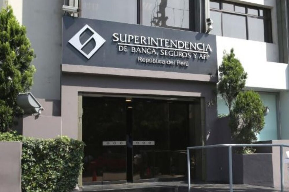 SBS interviene a cooperativa de ahorro y crédito Aelucoop por perder más de 400 millones de soles. SBS interviene a cooperativa de ahorro y crédito Aelucoop por perder más de 400 millones de soles.