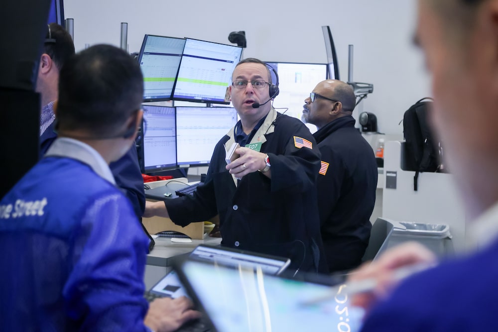 Traders On The Floor Of The New York Stock Exchange As Stocks Hit By Software Selloff Traders On The Floor Of The New York Stock Exchange As Stocks Hit By Software Selloff