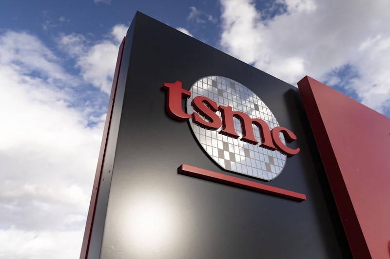 Los inversores se están centrando más en las perspectivas de ingresos y gastos de TSMC para 2025, que sus ejecutivos esbozarán más tarde el jueves. Los inversores se están centrando más en las perspectivas de ingresos y gastos de TSMC para 2025, que sus ejecutivos esbozarán más tarde el jueves.