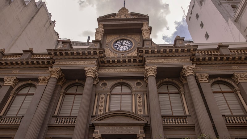 Argentina desaprovechó una ventana temprana para vender bonos, según los inversores Argentina desaprovechó una ventana temprana para vender bonos, según los inversores