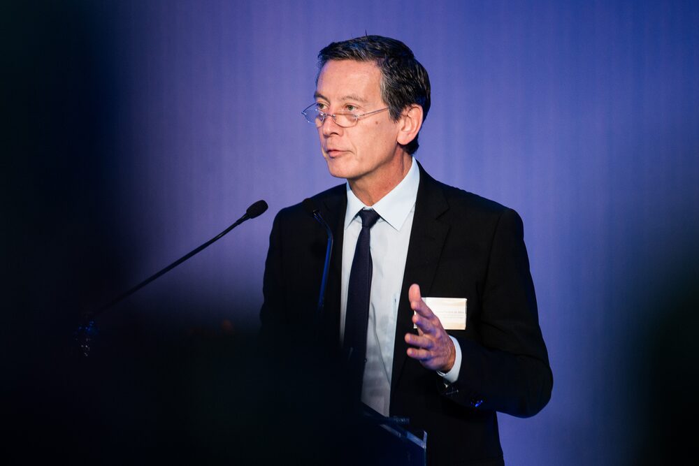 Luiz Awazu foi diretor do Banco Central entre 2010 e 2015 e depois Deputy General Manager do BIS  Luiz Awazu foi diretor do Banco Central entre 2010 e 2015 e depois Deputy General Manager do BIS