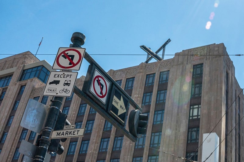 En una serie de transacciones a principios de este año, los bancos se deshicieron de la mayor parte de los US$13.000 millones de deuda que dispusieron para la adquisición de la plataforma. En una serie de transacciones a principios de este año, los bancos se deshicieron de la mayor parte de los US$13.000 millones de deuda que dispusieron para la adquisición de la plataforma.