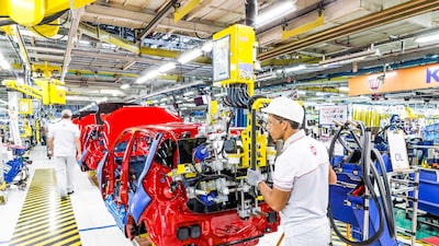 Stellantis aposta em produção local para enfrentar avanço de chinesas no Brasil, diz CEO Stellantis aposta em produção local para enfrentar avanço de chinesas no Brasil, diz CEO