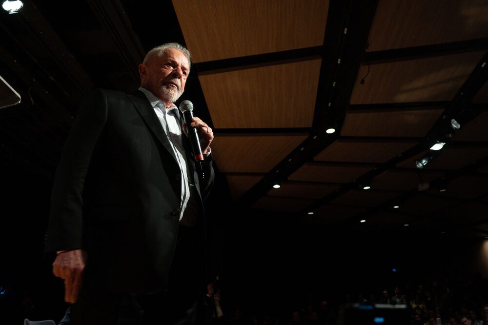 Disparada das bolsas americanas após dados de inflação melhores do que o esperado não foi suficiente para conter o mau humor do mercado local (Foto: Andressa Anholete/Bloomberg) Disparada das bolsas americanas após dados de inflação melhores do que o esperado não foi suficiente para conter o mau humor do mercado local (Foto: Andressa Anholete/Bloomberg)