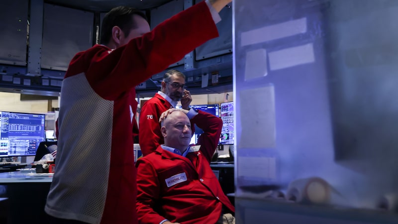 Operadores de bonds monitoram semana de decisão simultânea do G7 sobre rumos de juros Operadores de bonds monitoram semana de decisão simultânea do G7 sobre rumos de juros