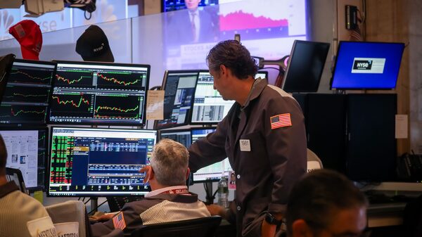 Parcela recorde de gestores de fundos vê ações dos EUA como caras, aponta BofA Parcela recorde de gestores de fundos vê ações dos EUA como caras, aponta BofA