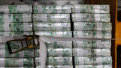 El dólar gana fuerza y borra las ganancias de las monedas emergentes en 2026 El dólar gana fuerza y borra las ganancias de las monedas emergentes en 2026