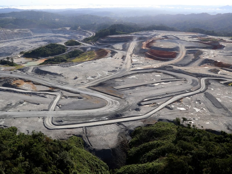 En 13 mil 600 hectáreas de concesión, Minera Panamá- filial de First Quantum Minerals- mantiene la única operación metálica activa en Panamá. En 13 mil 600 hectáreas de concesión, Minera Panamá- filial de First Quantum Minerals- mantiene la única operación metálica activa en Panamá.