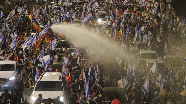 Israelíes contra reformas de Netanyahu dicen que le declaró la “guerra a las mujeres” Israelíes contra reformas de Netanyahu dicen que le declaró la “guerra a las mujeres”