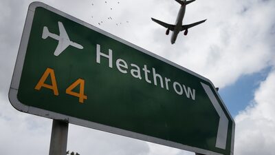 Mubadala considera comprar fatia do aeroporto de Heathrow, dizem fontes Mubadala considera comprar fatia do aeroporto de Heathrow, dizem fontes