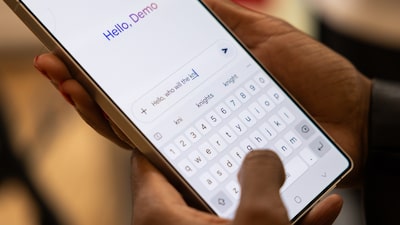 Alphabet pierde brillo por dudas de su liderazgo en IA: borra US$700.000 millones en valor de mercado Alphabet pierde brillo por dudas de su liderazgo en IA: borra US$700.000 millones en valor de mercado