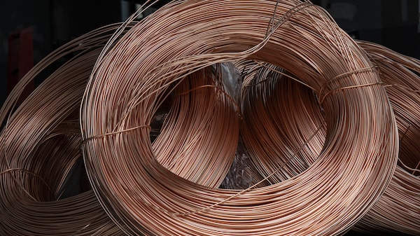 Cobre se estabiliza tras ola de ventas por dudas sobre los aranceles de EE.UU. Cobre se estabiliza tras ola de ventas por dudas sobre los aranceles de EE.UU.