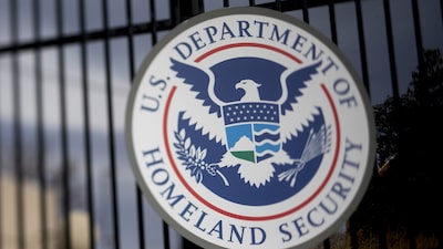 Juez ordena el regreso a EE.UU. de la estudiante que fue deportada por error a Honduras Juez ordena el regreso a EE.UU. de la estudiante que fue deportada por error a Honduras