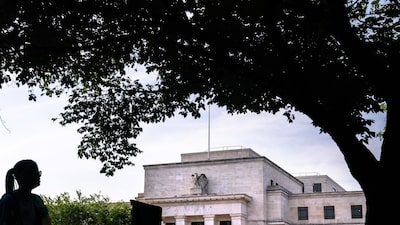Fed decide manter a taxa de juros dos EUA em votação com três votos contrários Fed decide manter a taxa de juros dos EUA em votação com três votos contrários