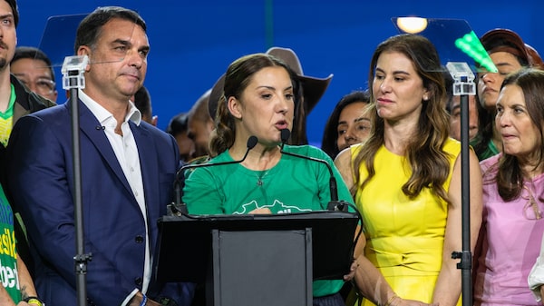 Prêmio de risco sobe com falta de plano fiscal de Lula e Flávio antes da Eleição Prêmio de risco sobe com falta de plano fiscal de Lula e Flávio antes da Eleição