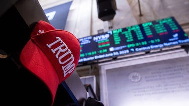 Las acciones mundiales superan con creces al S&P 500 durante el primer año de Trump Las acciones mundiales superan con creces al S&P 500 durante el primer año de Trump
