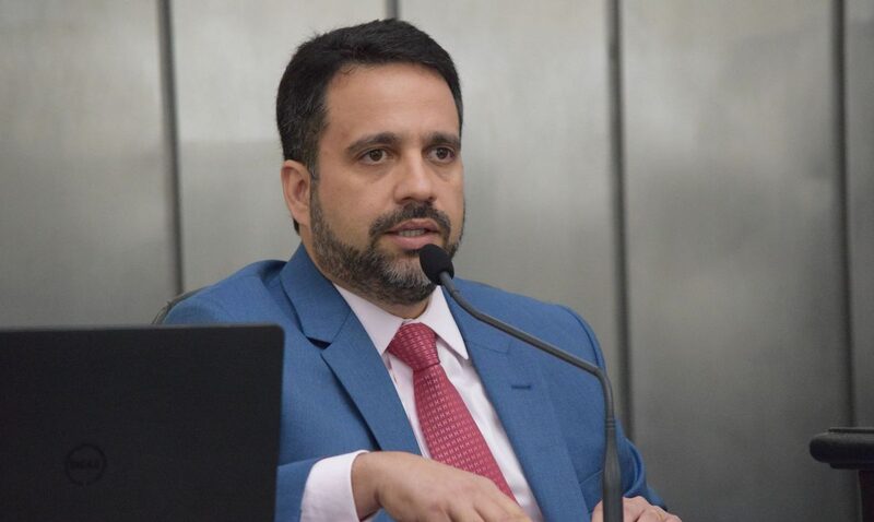 Paulo Dantas renunciou ao cargo de deputado estadual para assumir o mandato-tampão como governador de Alagoas, após renúncia de Renan Filho Paulo Dantas renunciou ao cargo de deputado estadual para assumir o mandato-tampão como governador de Alagoas, após renúncia de Renan Filho