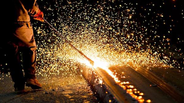 Producción industrial en EE.UU. avanzó poco: el clima frenó demanda de servicios Producción industrial en EE.UU. avanzó poco: el clima frenó demanda de servicios