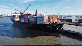 Agroexportadora anunció inversión de US$400 millones para una nueva planta en Bahía Blanca Agroexportadora anunció inversión de US$400 millones para una nueva planta en Bahía Blanca