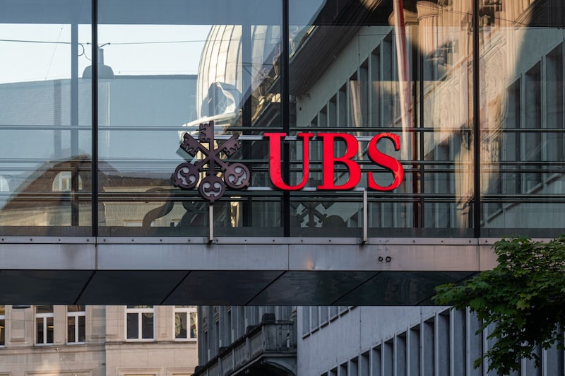 Representantes do UBS e da Cantor Fitzgerald não quiseram comentar. Representantes do UBS e da Cantor Fitzgerald não quiseram comentar.