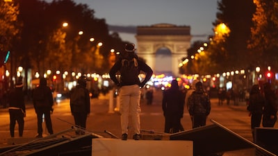 Macron acusa a líderes extranjeros de aprovecharse de los disturbios en Francia Macron acusa a líderes extranjeros de aprovecharse de los disturbios en Francia