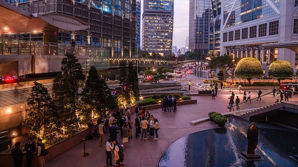 Super-ricos trocam Dubai por Hong Kong em meio a guerra e tensão no Golfo Super-ricos trocam Dubai por Hong Kong em meio a guerra e tensão no Golfo