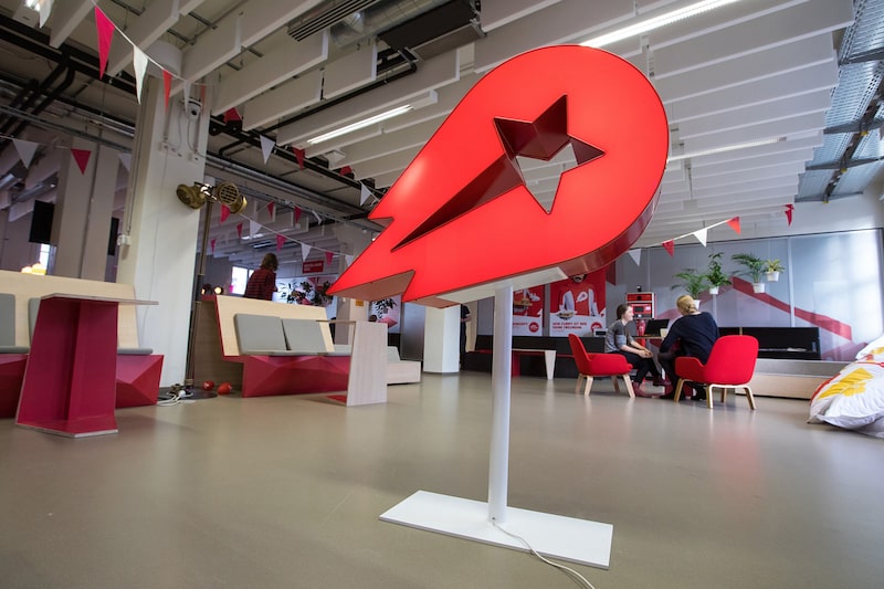 El logotipo de Delivery Hero AG en la sede de la empresa en Berlín, Alemania, el viernes 8 de diciembre de 2017. El logotipo de Delivery Hero AG en la sede de la empresa en Berlín, Alemania, el viernes 8 de diciembre de 2017.