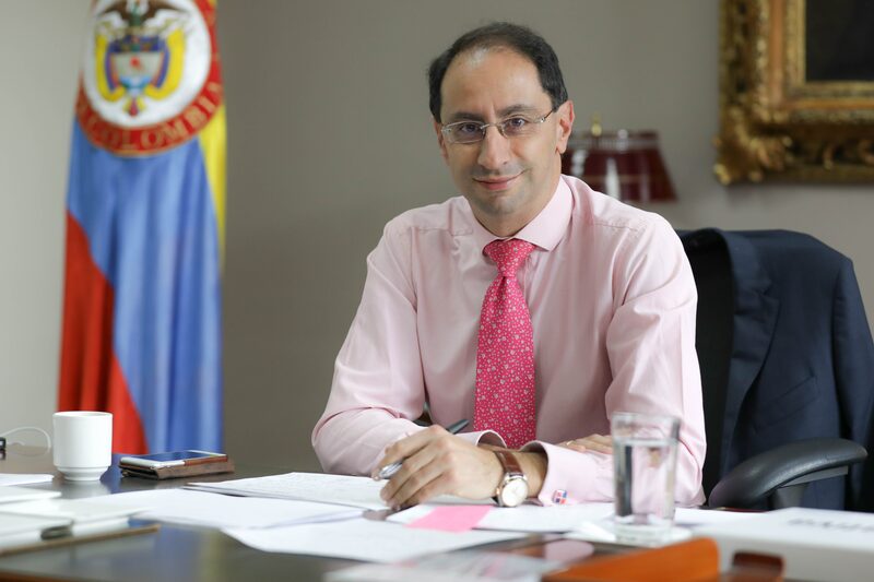 José Manuel Restrepo, ministro de Hacienda de Colombia. José Manuel Restrepo, ministro de Hacienda de Colombia.