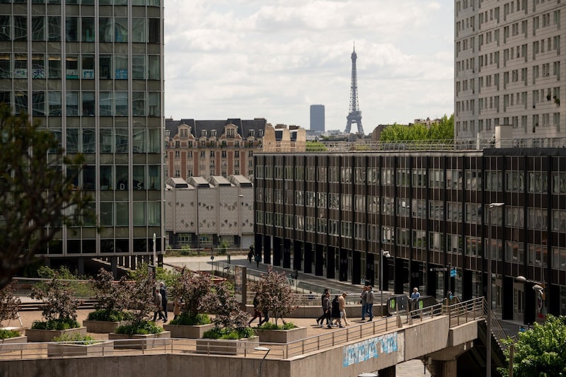 El primer ministro, Michel Barnier, utilizó el lunes un mecanismo constitucional para forzar la aprobación de un presupuesto impopular, lo que llevó a una coalición de izquierda y a la Agrupación Nacional de Le Pen a pedir el voto de censura. El primer ministro, Michel Barnier, utilizó el lunes un mecanismo constitucional para forzar la aprobación de un presupuesto impopular, lo que llevó a una coalición de izquierda y a la Agrupación Nacional de Le Pen a pedir el voto de censura.