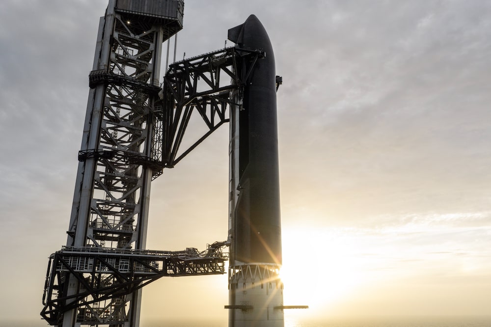 La plataforma de lanzamiento de Starship en Starbase, Texas, antes del decimotercer vuelo de prueba del cohete de SpaceX. La plataforma de lanzamiento de Starship en Starbase, Texas, antes del decimotercer vuelo de prueba del cohete de SpaceX.