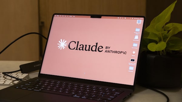 Claude, de Anthropic, experimenta caída este lunes debido a una “demanda sin precedentes” Claude, de Anthropic, experimenta caída este lunes debido a una “demanda sin precedentes”