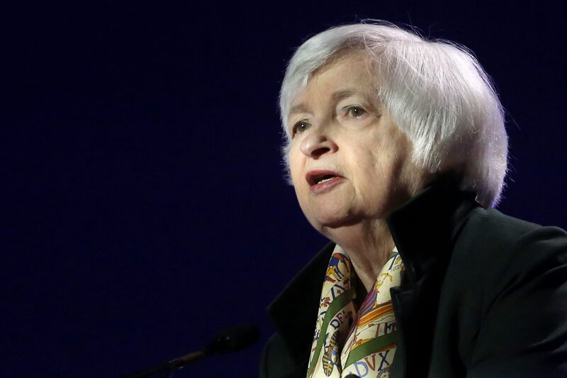 Janet Yellen, secretaria del Tesoro de Estados Unidos, refutó las afirmaciones sobre que intentó incidir para reducir en un tercio el monto del paquete de ayuda del presidente Joe Biden. Janet Yellen, secretaria del Tesoro de Estados Unidos, refutó las afirmaciones sobre que intentó incidir para reducir en un tercio el monto del paquete de ayuda del presidente Joe Biden.