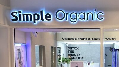 Ela vendeu a Simple Organic à Hypera. A marca cresceu 16 vezes. E vai passar o comando Ela vendeu a Simple Organic à Hypera. A marca cresceu 16 vezes. E vai passar o comando