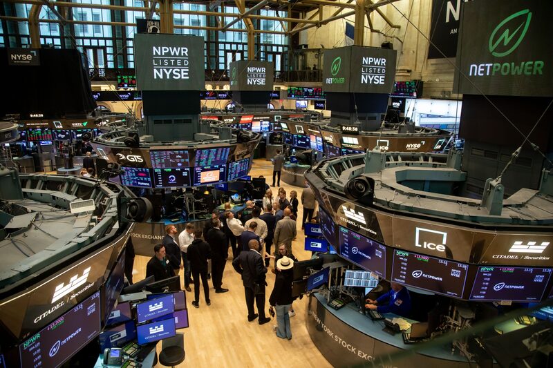 Traders na New York Stock Exchange (NYSE) em junho de 2023. Traders na New York Stock Exchange (NYSE) em junho de 2023.