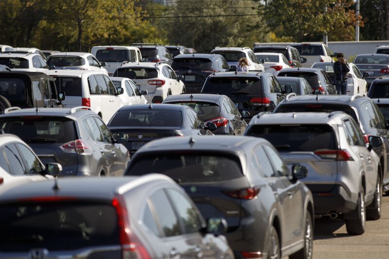 EE.UU. insiste en una forma más estricta para contabilizar en el cálculo general el origen de ciertas partes centrales de los vehículos. EE.UU. insiste en una forma más estricta para contabilizar en el cálculo general el origen de ciertas partes centrales de los vehículos.