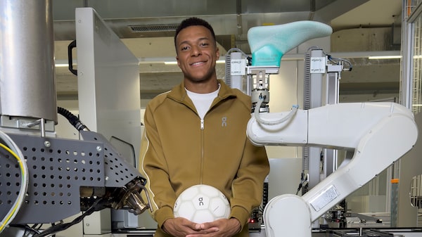 Mbappé assina contrato com a On para alavancar a entrada da marca suíça no futebol Mbappé assina contrato com a On para alavancar a entrada da marca suíça no futebol