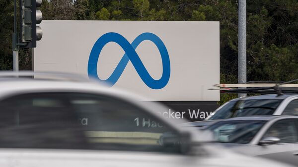 Investigadores de Facebook revelan que sus apps pueden hacernos más solitarios Investigadores de Facebook revelan que sus apps pueden hacernos más solitarios