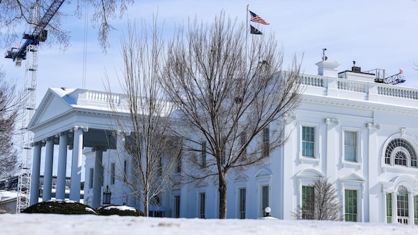 Desacuerdos por rendimientos de stablecoins persisten en diálogos cripto de la Casa Blanca Desacuerdos por rendimientos de stablecoins persisten en diálogos cripto de la Casa Blanca