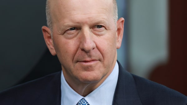 CEO de Goldman advierte sobre sueldos y recortes de empleo ante panorama incierto CEO de Goldman advierte sobre sueldos y recortes de empleo ante panorama incierto