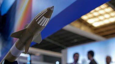 Fortunas familiares buscan altos retornos en el auge de las inversiones en defensa Fortunas familiares buscan altos retornos en el auge de las inversiones en defensa