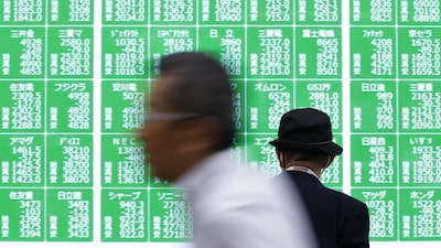 Las acciones asiáticas caen tras la ola de ventas de las tecnológicas; el oro sube Las acciones asiáticas caen tras la ola de ventas de las tecnológicas; el oro sube