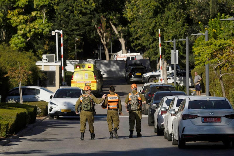 Este domingo, la oficina de Netanyahu dijo que aunque tiene en cuenta lo que aconseja EE.UU., Israel toma sus propias decisiones. Este domingo, la oficina de Netanyahu dijo que aunque tiene en cuenta lo que aconseja EE.UU., Israel toma sus propias decisiones.